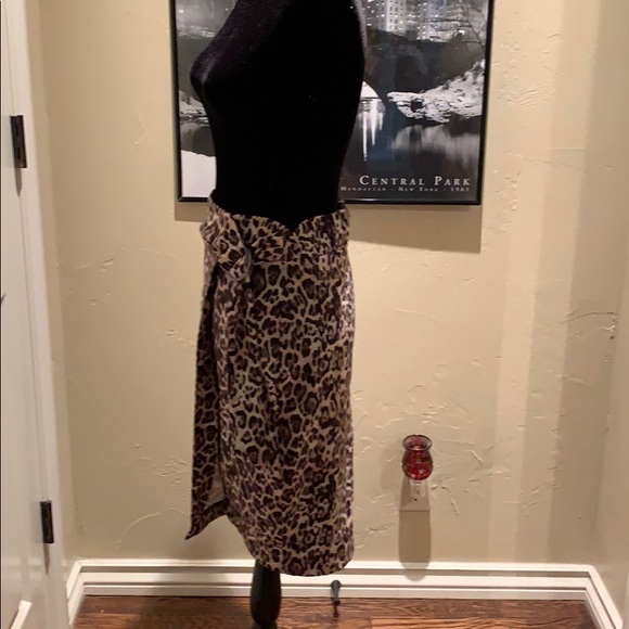 NWOT Socialite Leopard MIdi Pencil Skirt Small - Picture 4 of 7